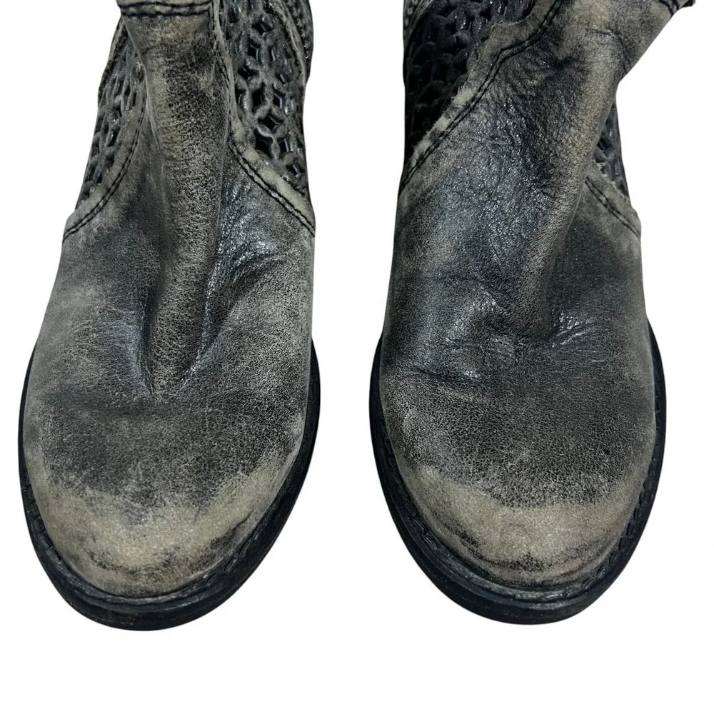 Circle G Distressed Laser Cut Floral Ankle Booties Grey Western Boho Size 8.5